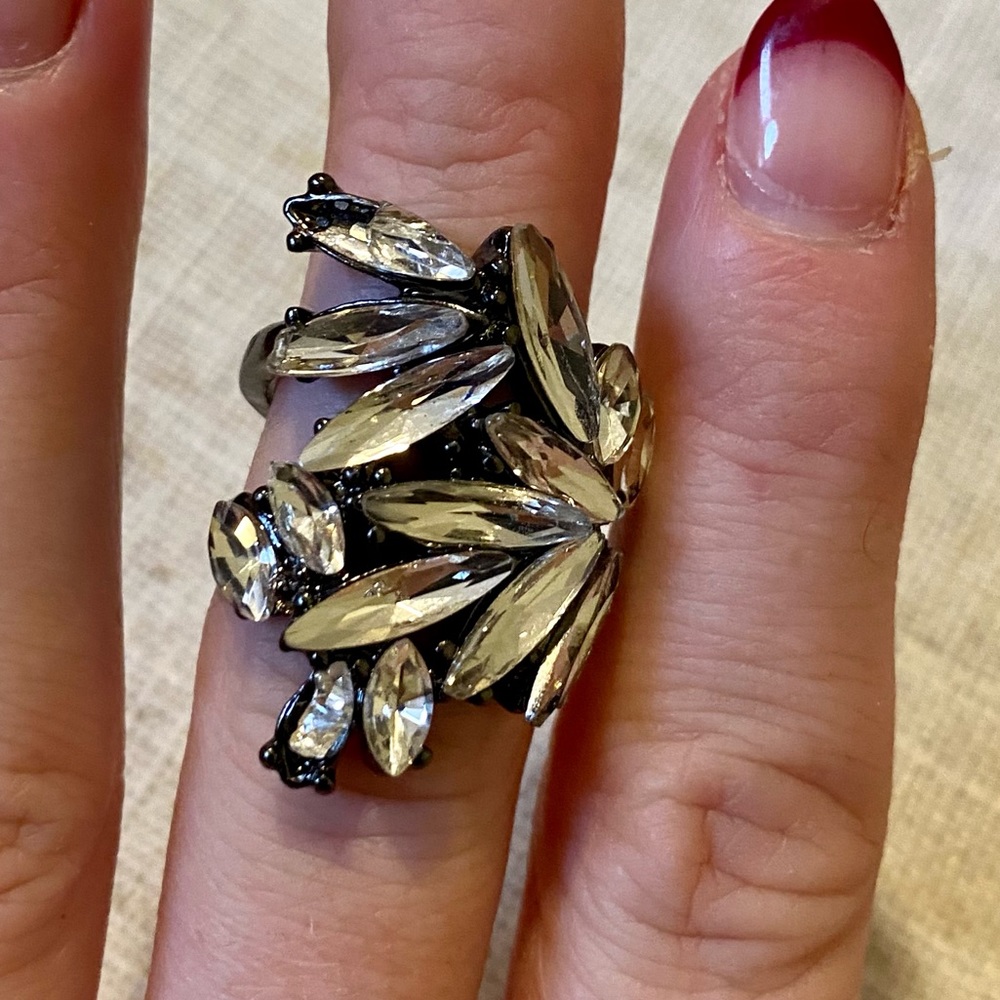 Ring - Picture 3 of 5